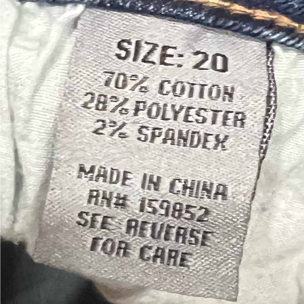 Oak & Vine High Rise Flare Leg Five Pockets Embroidered Jeans. Size 20 - Picture 5 of 5